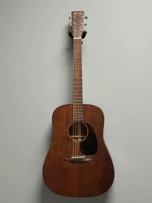 Martin Guitars - D-15M